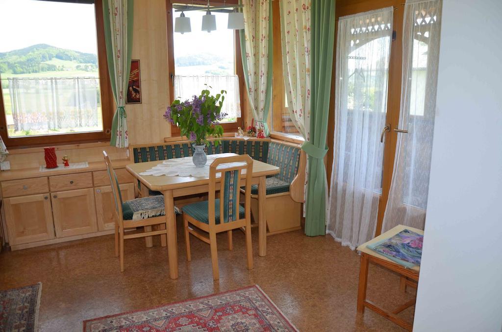 Ferienhaus Mitterbauer Oberhofen am Irrsee Habitación foto